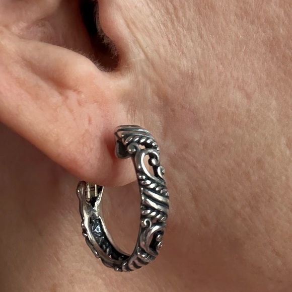 Carolyn Pollack Hoop Earrings - Picture 3 of 4